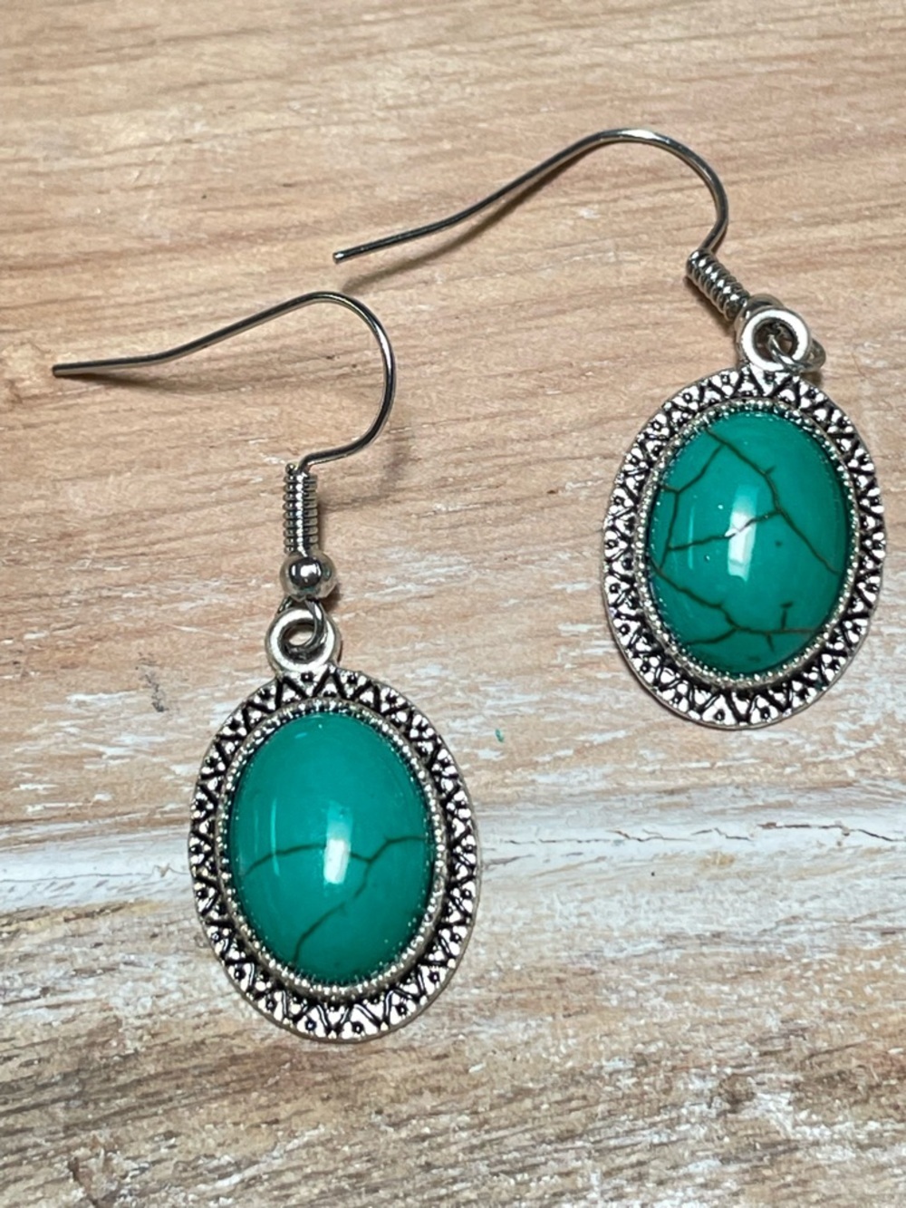 Turquoise Oval Stone Necklace & Earring Set - Silver Tone Women’s Jewelry - Picture 3 of 5